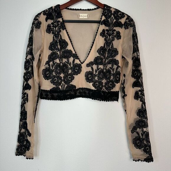 Altar’d State Black Floral Mesh Longsleeve Crop Top Womens Medium Fairy Grunge - Picture 1 of 11